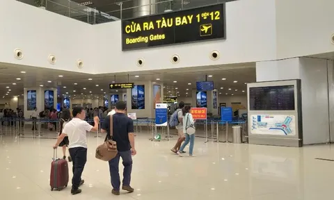 Điều chỉnh loạt chuyến bay do bão số 9